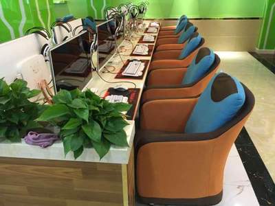 山東網(wǎng)吧與網(wǎng)咖桌椅沙發(fā)的優(yōu)選 解析廣州鴻成的專(zhuān)業(yè)方案